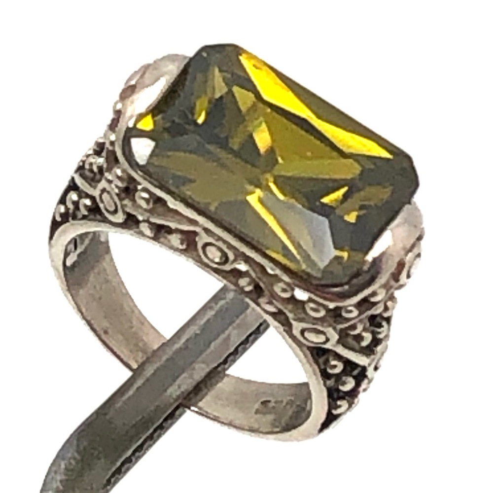 Vintage Green Czech Glass Ornate Sterling Silver Ring